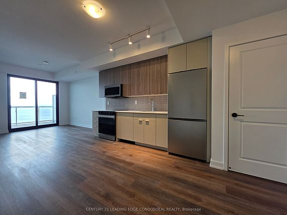 4th image of 2075 Lakeshore Rd #807