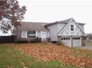 20706 W 52nd St, Shawnee, KS 66218