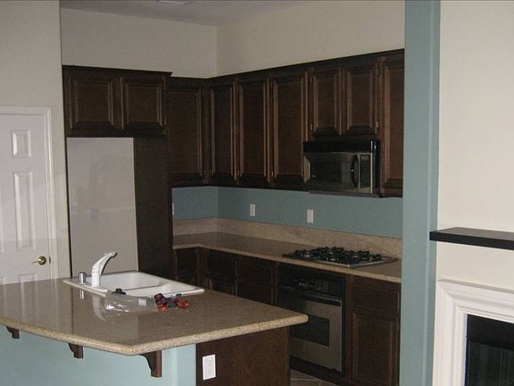 2nd image of 3322 Rockhampton Dr