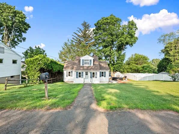 12 Homecrest Street, Newington, CT 06111