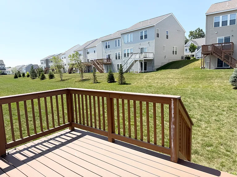 32 Poplar Ln — Photo 21