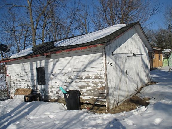 4th image of 14054 Lakeshore Dr