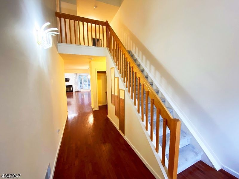 42 Edgefield Dr, Morris Plains, NJ 07950 Zillow