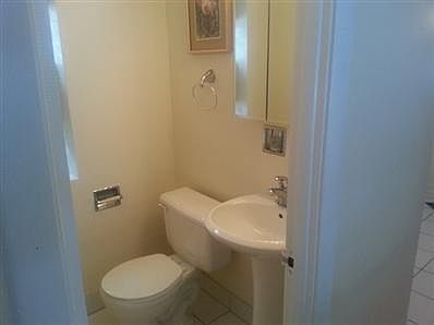 5th image of 3120 Nina Ave