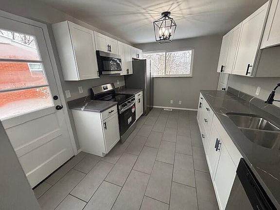 4th image of 23 Elmwood Ct