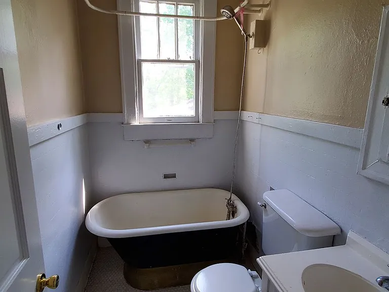 416 N Cedar St — Photo 4