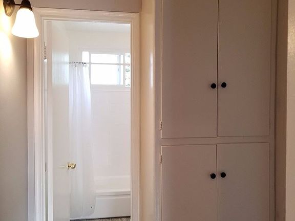 5th image of 1318 N Las Palmas Ave APT 10