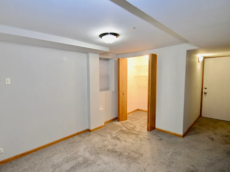 3828 N Clark St #1F — Photo 13