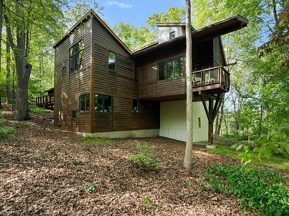 2nd image of 240 Indian River Pl