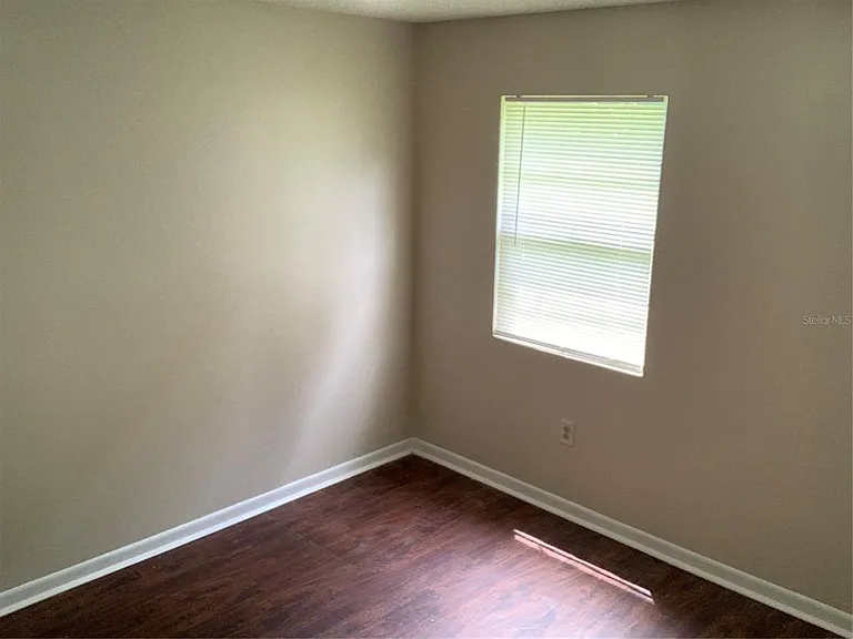 1089 Old South Dr — Photo 4