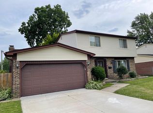 5124 Dickson Dr, Sterling Heights, MI 48310