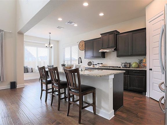 2nd image of 3344 Vasquez Pl