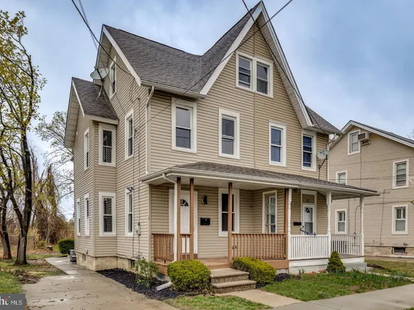 37 Polk St, Riverside, NJ 08075