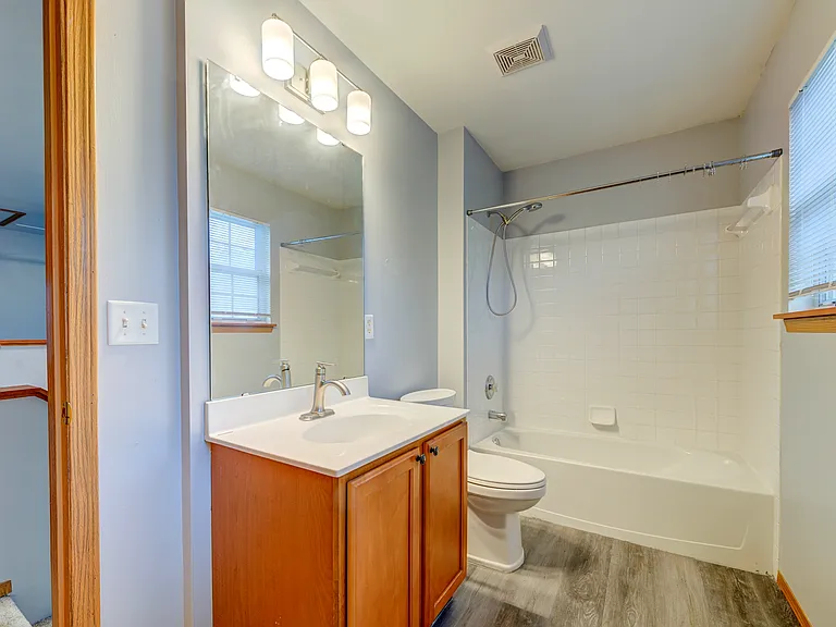 4940 Hurstborough Ct — Photo 11