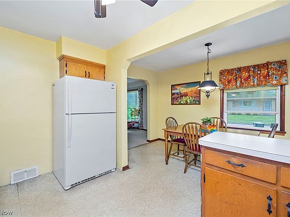 5th image of 2446 Ingleside Dr