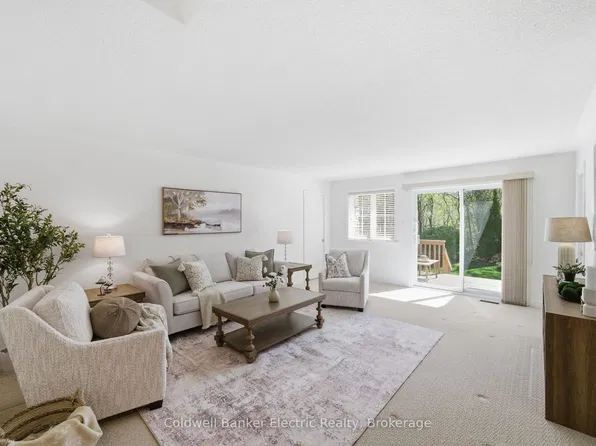 300 Franmor Dr #40, Peterborough, ON K9H 7R1