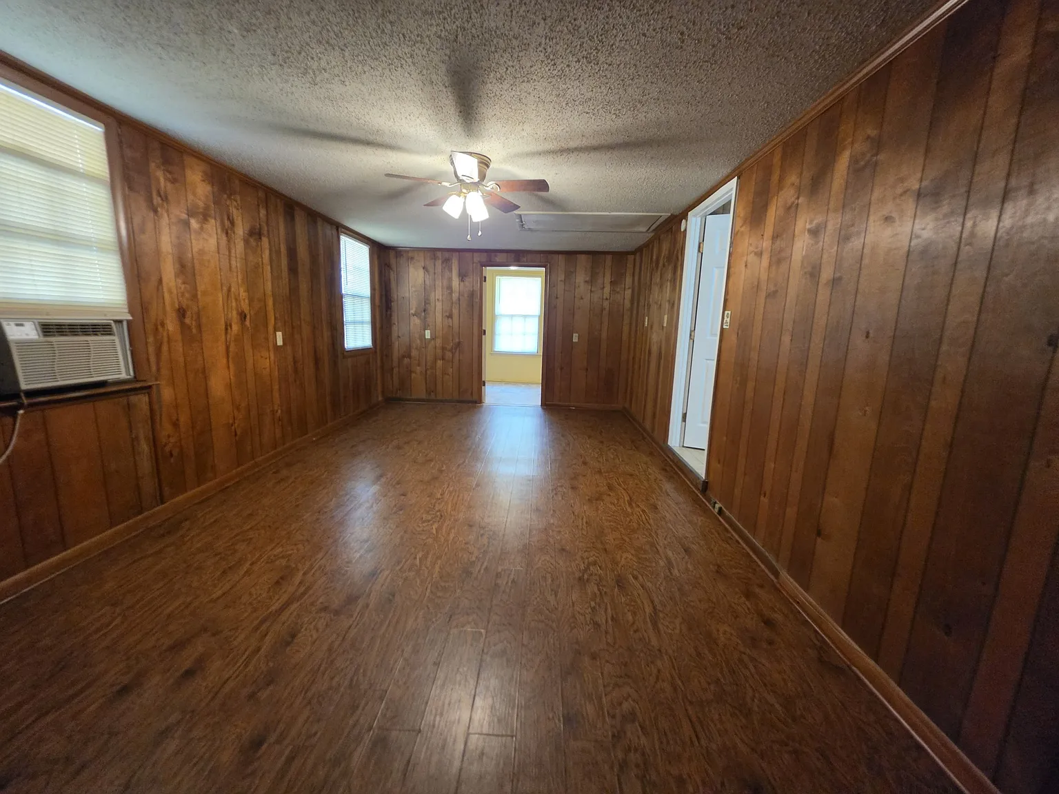2 bed, 2.0 bath, 1269 sqft, $1,350 — Photo 2