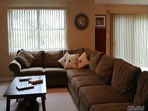 4th image of 35 Thomas Ln