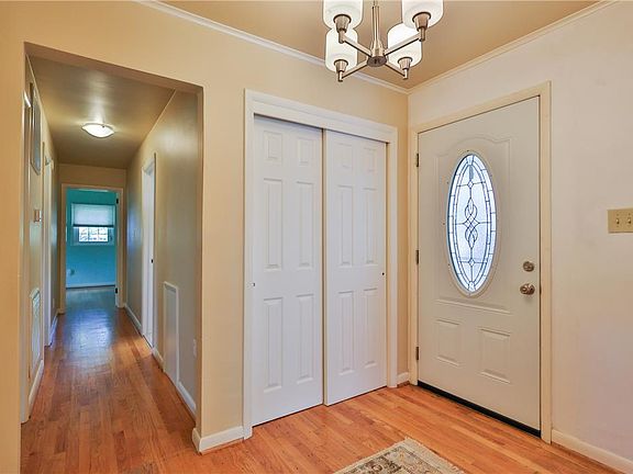 5th image of 4486 Darby St