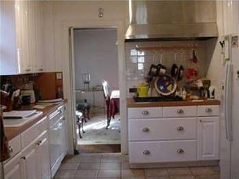 5th image of 925 Orchard Ave SE