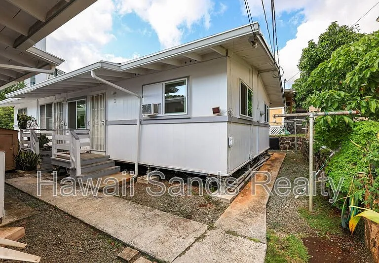 2128 Gertz Ln #C — Photo 18