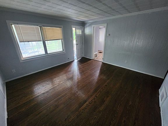 2nd image of 7125 Greenhaven Dr