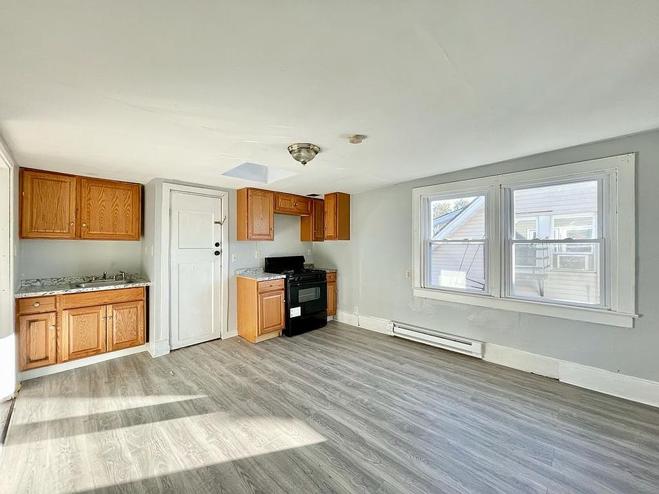 1st image of 168 Columbia Ave #3A
