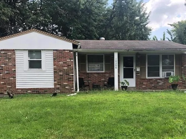 10208 Royal Dr, Saint Louis, MO 63136