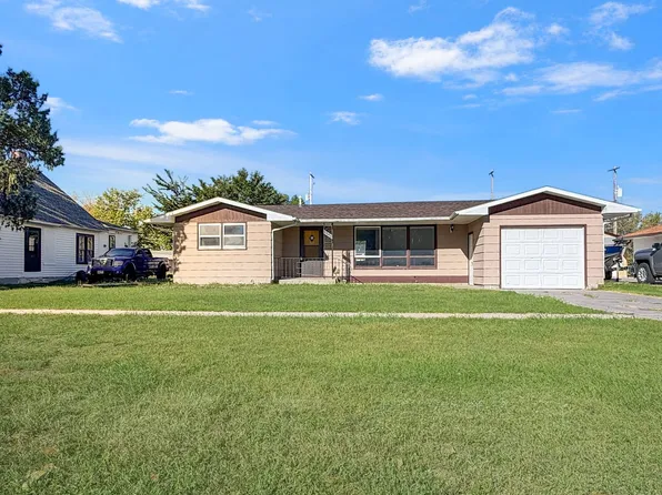 507 S Main St, Rushville, NE 69360