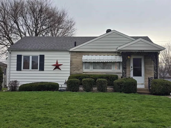 2405 Rockne Dr, South Bend, IN 46615