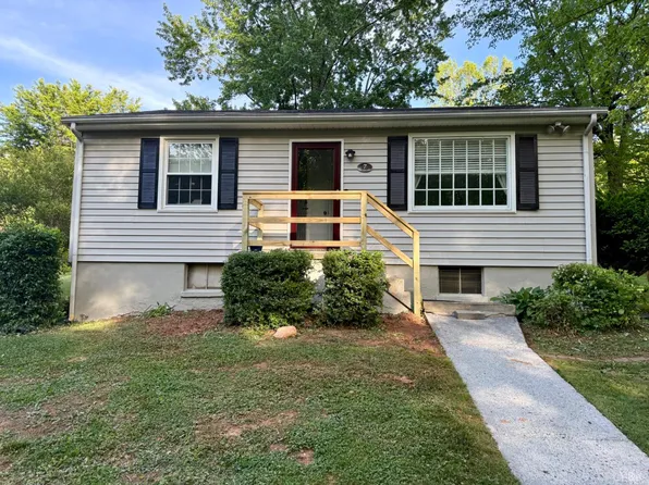 7 Lake Shore Ln, Lynchburg, VA 24502