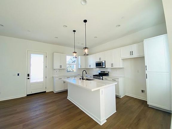 4th image of 4582 Grant Ct