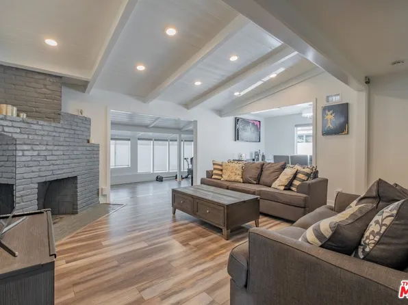 13137 Hart St, North Hollywood, CA 91605
