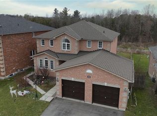 28 Sun King Cres, Barrie, ON L4M7J9