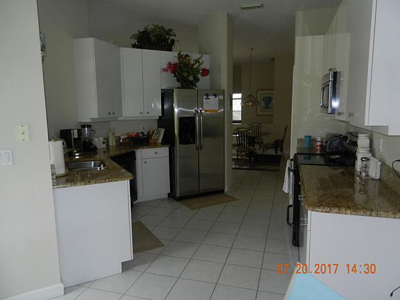4th image of 769 SW Saint Croix Cv