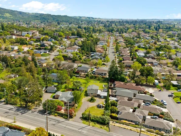 1051 Coombsville Road, Napa, CA 94558