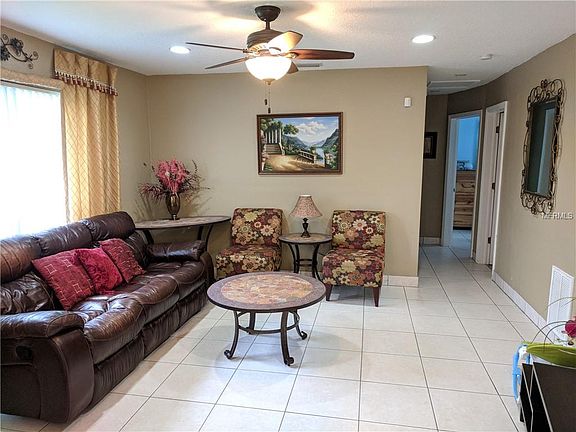 3rd image of 1025 Persian St