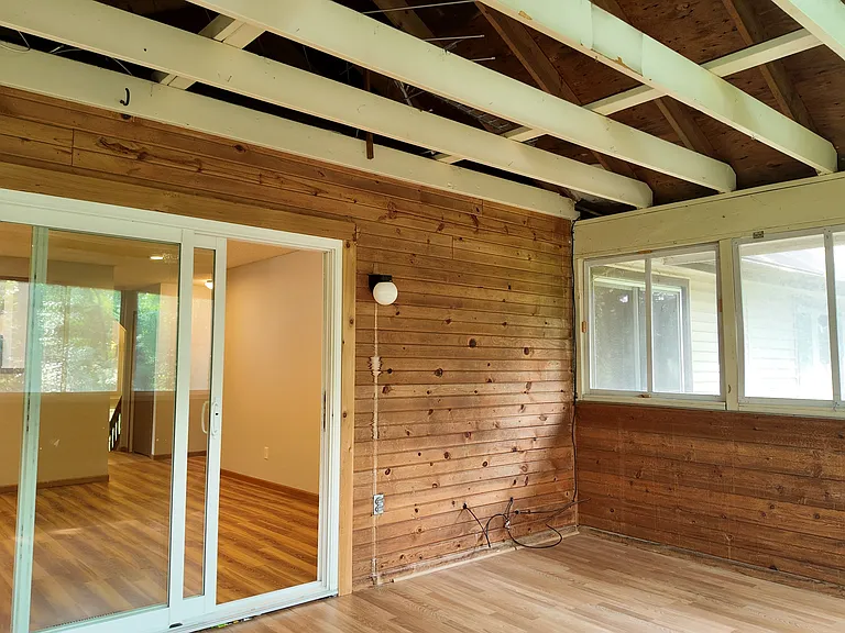 15229 Buchanan Ct — Photo 17