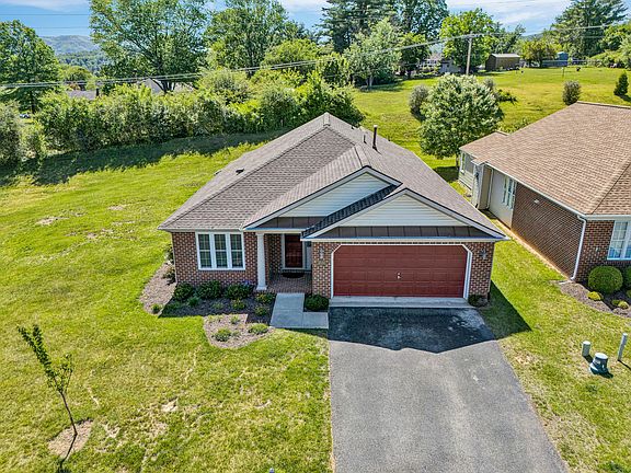 4th image of 4530 Colonial Place Dr