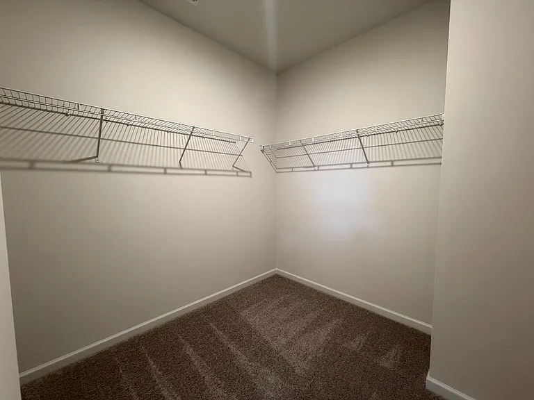 8 Cavalier Ct — Photo 20