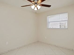 6920 NW 25th Ct, Sunrise, FL 33313