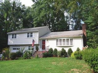 39 Sherburne Rd, Lexington, MA 02421