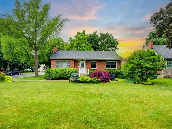 1 Bryant Ct, Hamilton, ON L8K 4A9