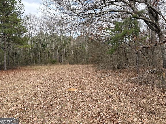 3rd image of L8 W Quaker Rd