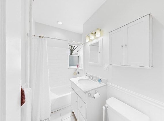 4th image of 56 Charlesgate E APT 138