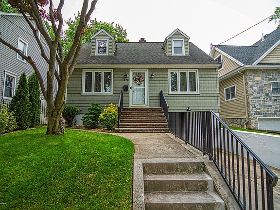 3rd image of 178 Crowell Ave