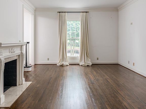 3rd image of 104 Westminster Pl