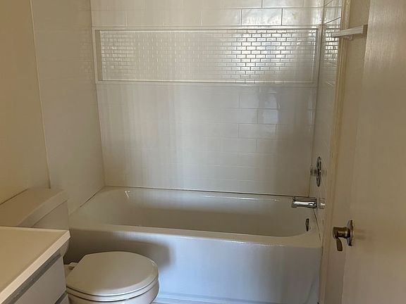 3rd image of 700 S Lake St APT 210
