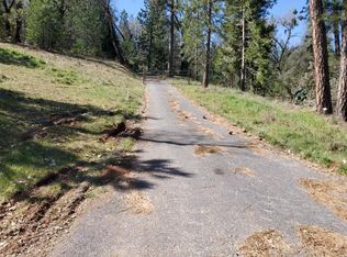 19093 Wolf Creek Rd, Grass Valley, CA 95949
