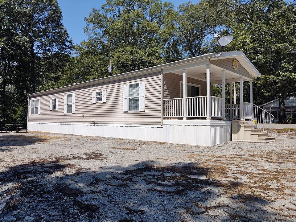 1st image of 524 River Oaks Dr